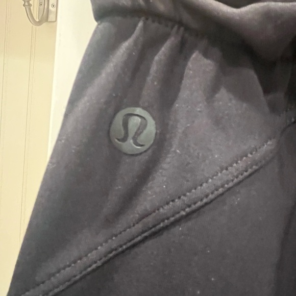 🍋LULULEMON black jogger pants size 4‎ - Picture 3 of 4